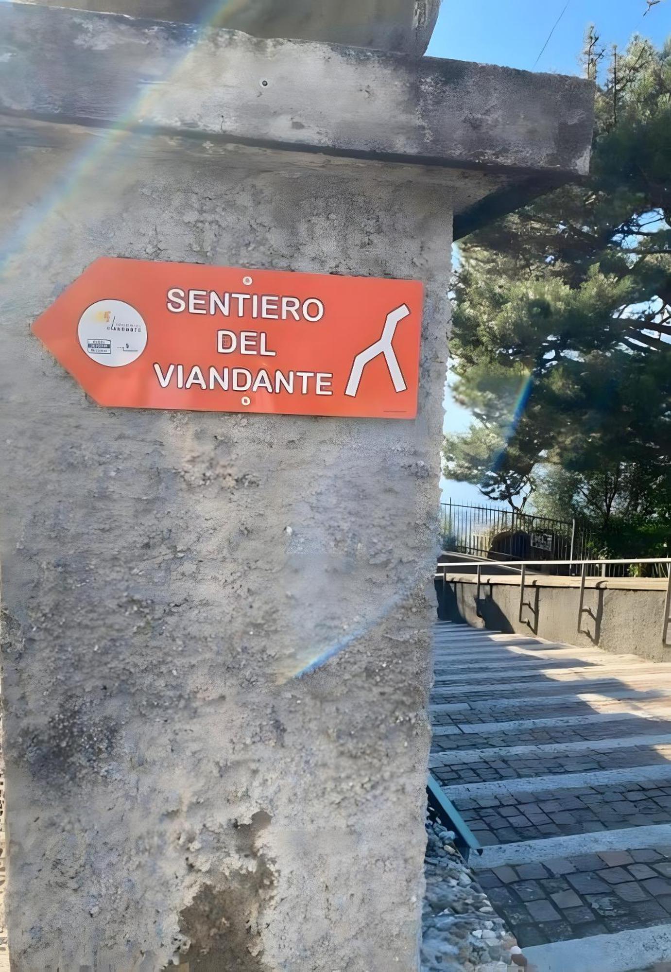 Castagno 1 Sentiero Del Viandante Appartement Bellano Buitenkant foto